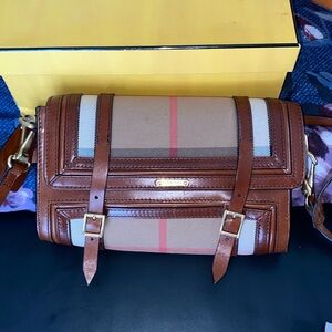 Stunning Vintage leather and BB Print Crossbody Burberry Bag